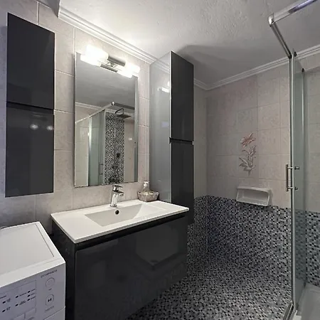 Maya Mallis Seaview 3 * Adamantas (Milos)