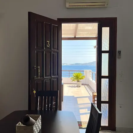Maya Mallis Seaview 3